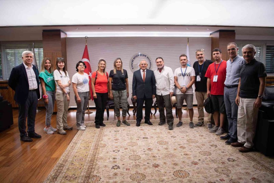 Dünyanın İlgisini Çeken Fosiller, Belgesele Konu Oluyor