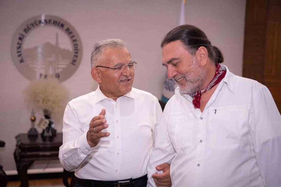 Dünyanın İlgisini Çeken Fosiller, Belgesele Konu Oluyor