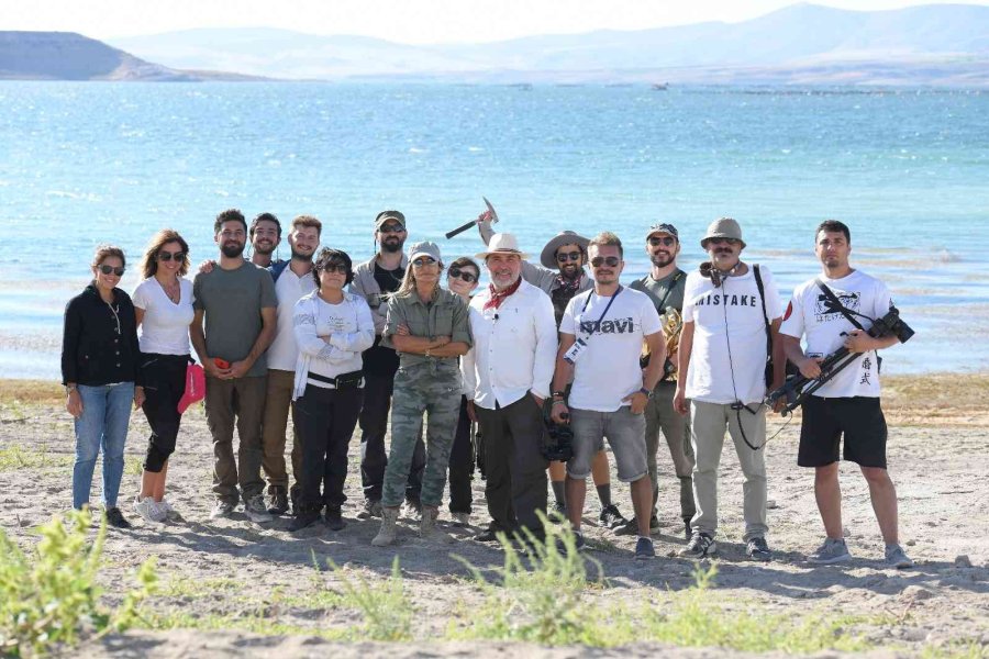 Dünyanın İlgisini Çeken Fosiller, Belgesele Konu Oluyor