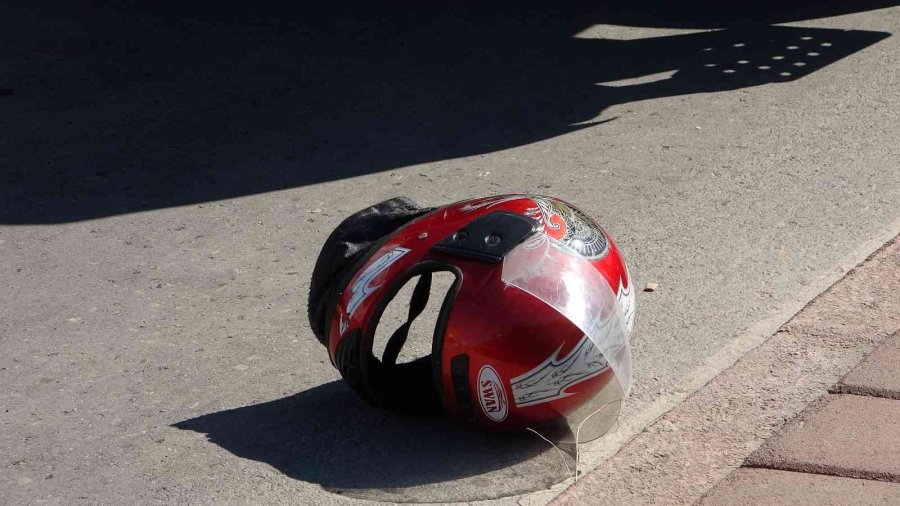 Çöp Kamyonunun Altında Kalan Motosiklet Sürücüsü Öldü