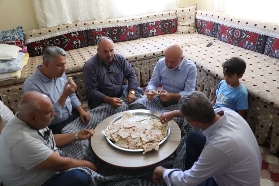 Başkan Çolakbayrakdar, Yemlihalıların Gönlünü Fethetti