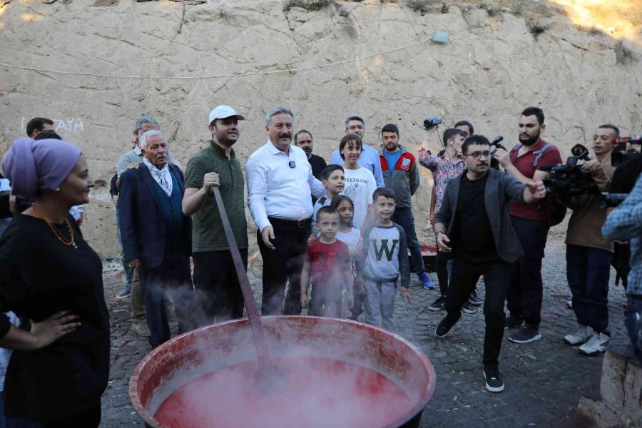 Salça Günleri Mimarsinan Mahallesi’nde Devam Etti