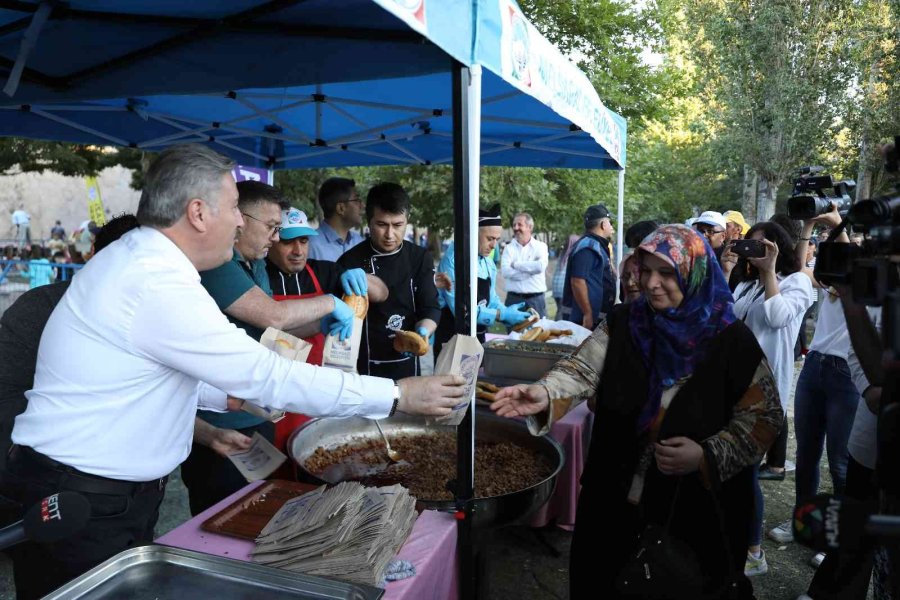 Salça Günleri Mimarsinan Mahallesi’nde Devam Etti