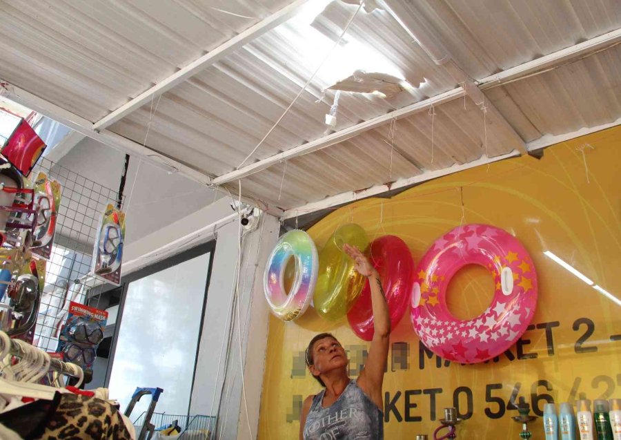 Balkondan Marketin İçine Düştü, Görenlerin Yürekleri Ağızlarına Geldi