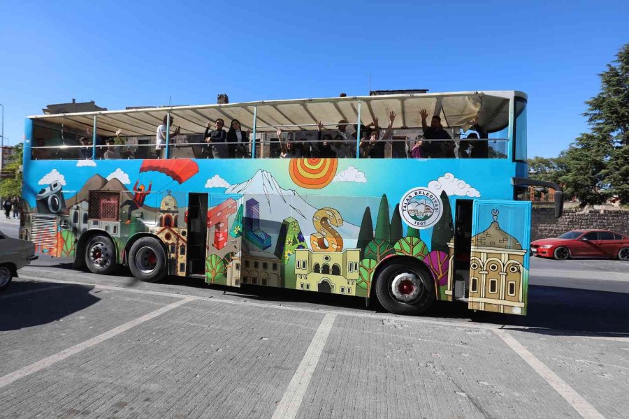 Sirk Akrobatlarına Tarihi Talas Turu