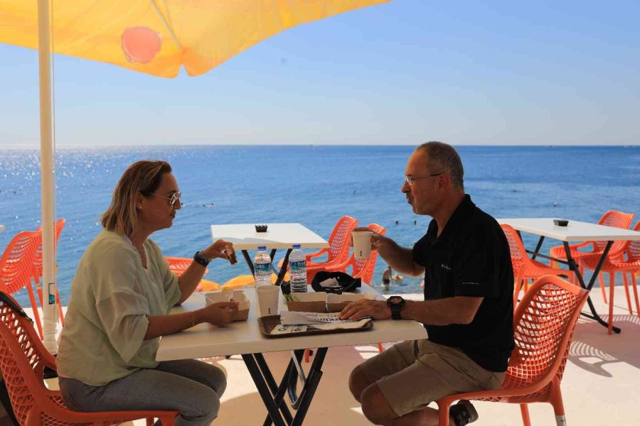 Büyükşehir’den Konyaaltı Sahili’ne Yeni Bir Sosyal Tesis