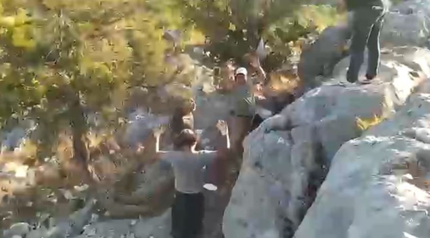 Çay Demleyerek Kazı Yapmışlar