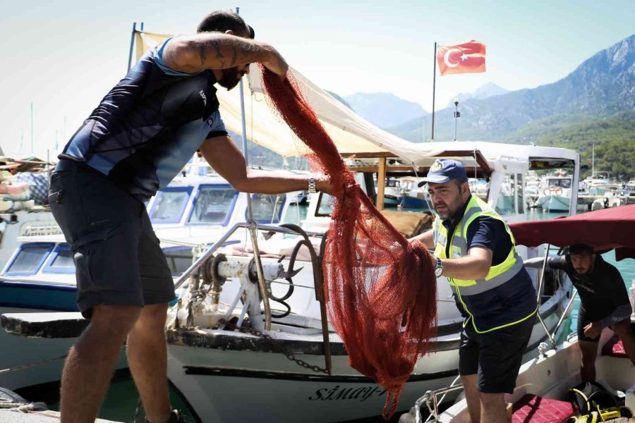 Caretta Carettalara Ölüm Saçan Hayalet Ağlar, Sualtı Robotuyla Temizleniyor