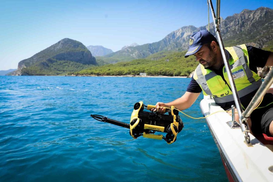 Caretta Carettalara Ölüm Saçan Hayalet Ağlar, Sualtı Robotuyla Temizleniyor