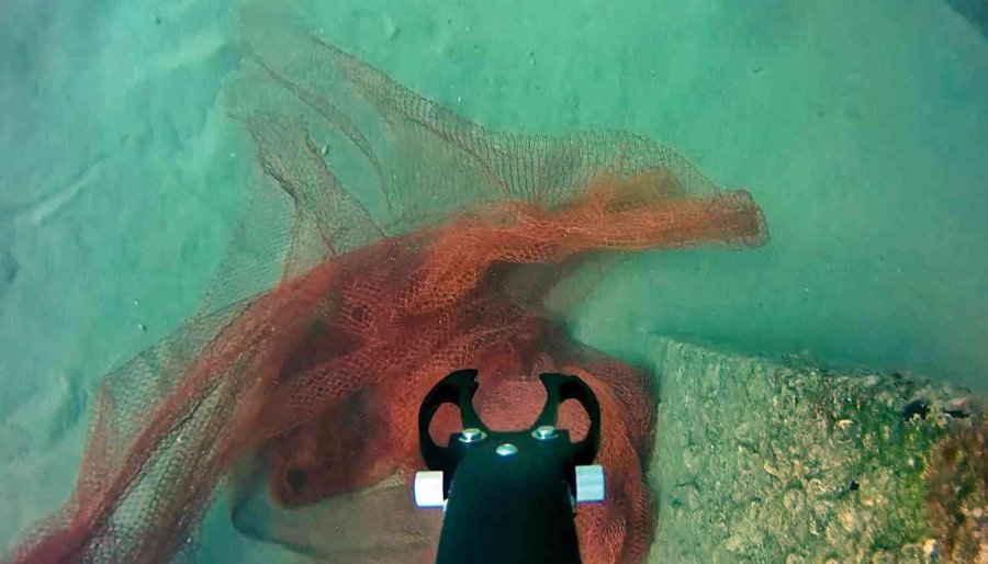 Caretta Carettalara Ölüm Saçan Hayalet Ağlar, Sualtı Robotuyla Temizleniyor