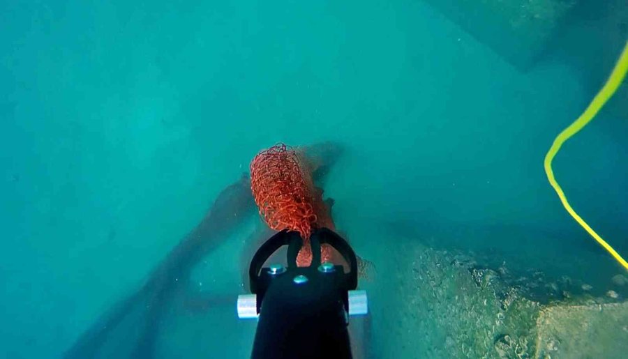 Caretta Carettalara Ölüm Saçan Hayalet Ağlar, Sualtı Robotuyla Temizleniyor