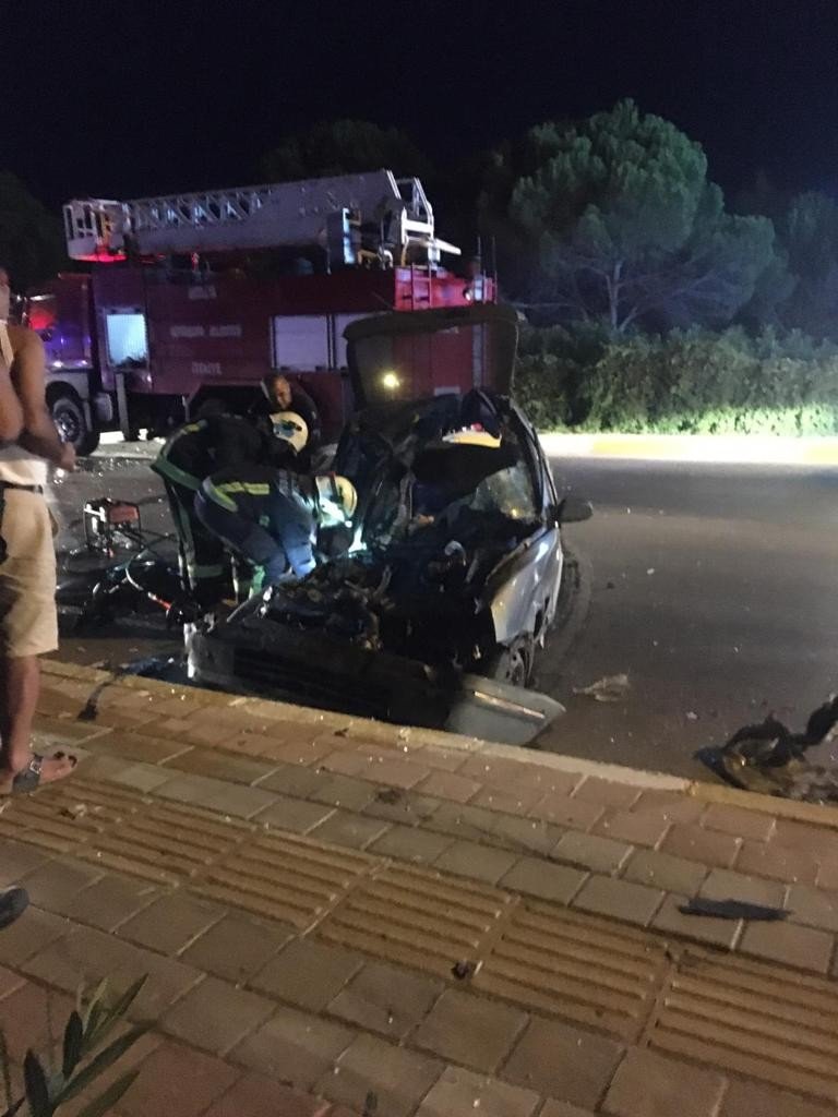 Yeğenlerini Otogardan Yolcu Eden Çift Eve Dönüş Yolundaki Kazada Can Verdi