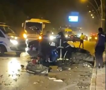 Yeğenlerini Otogardan Yolcu Eden Çift Eve Dönüş Yolundaki Kazada Can Verdi