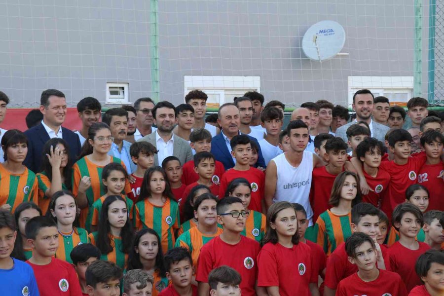 Nazmi Reisoğlu Futbol Akademisi Açıldı