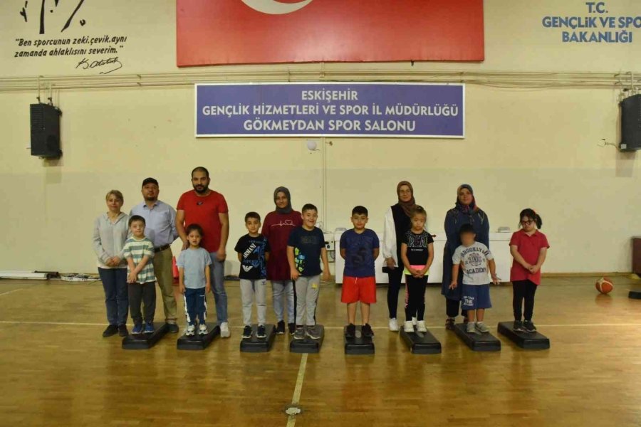 Özel Sporcuların Sertifika Sevinci