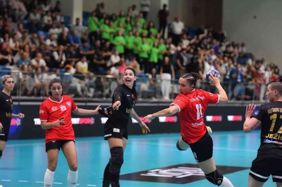 Konyaaltı’nda Süper Lig Heyecanı Başlıyor