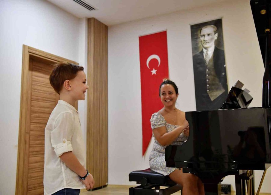 Konyaaltı’nda Müzik Akademisi Seçmelerine Yoğun İlgi