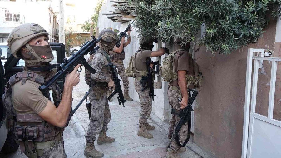 Mersin’de 111 Adrese Dev Uyuşturucu Operasyonu