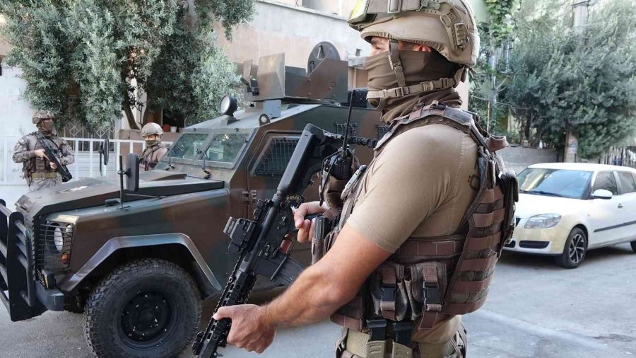 Mersin’de 111 Adrese Dev Uyuşturucu Operasyonu