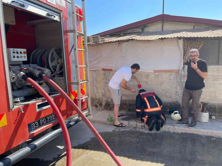 Tarsus’ta Çıkan Yangında Ev Kül Oldu