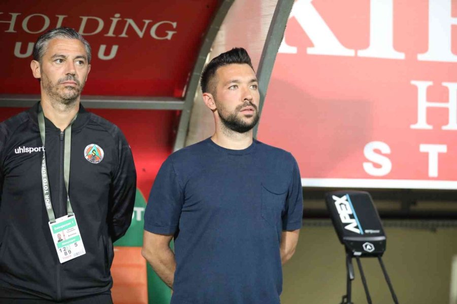 Spor Toto Süper Lig: Corendon Alanyaspor: 0 - Mke Ankaragücü: 0 (ilk Yarı)