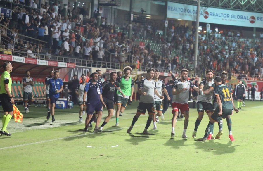 Spor Toto Süper Lig: Corendon Alanyaspor: 2 - Mke Ankaragücü: 1 (maç Sonucu)