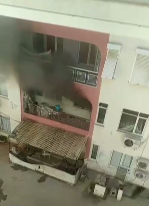 Çakmakla Oynayan Küçük Çocuk Evi Yaktı