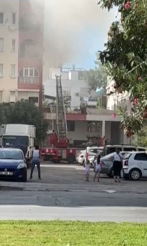 Çakmakla Oynayan Küçük Çocuk Evi Yaktı