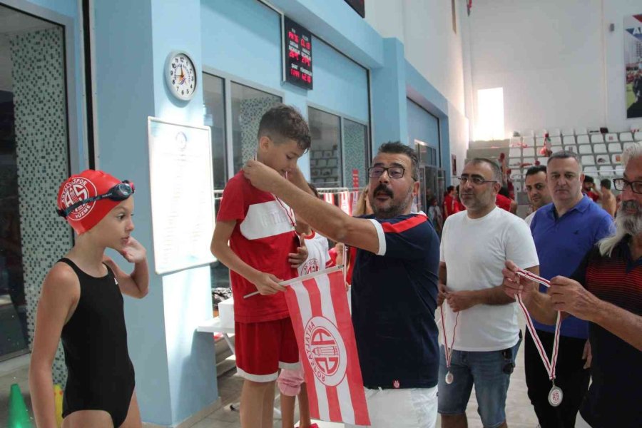 Yaz Dönemi Şölenle Son Buldu