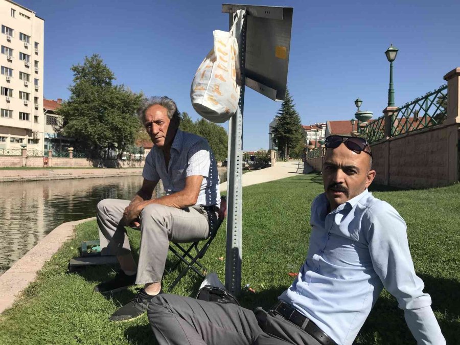 Arkadaşlarının Boğulduğu Noktada ‘bizden Hızlısı Mezarda’ Diyerek Yüzdüler