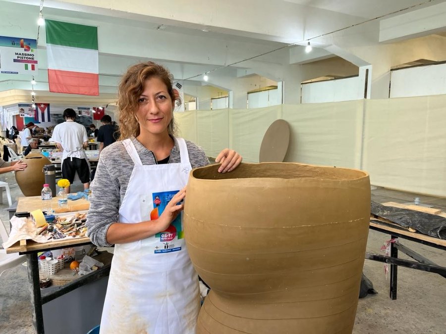 Bu Silüetin Hikayesi Boğazları Düğümlüyor