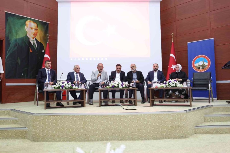 Başkan Büyükkılıç, Turizmde Kayseri’nin Yol Haritasını Çizecek Zirveye Katıldı