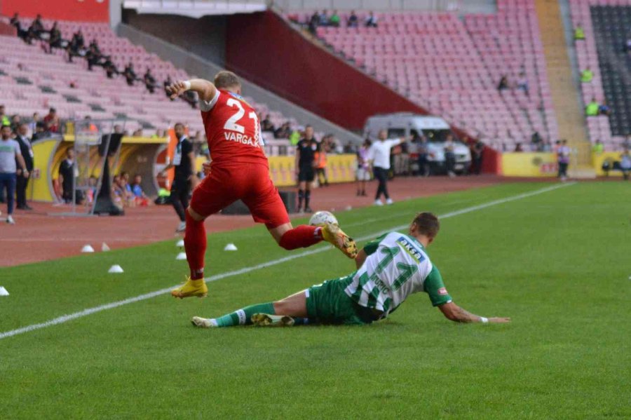 Spor Toto Süper Lig: Konyaspor: 0 - Hatayspor : 0 (ilk Yarı)