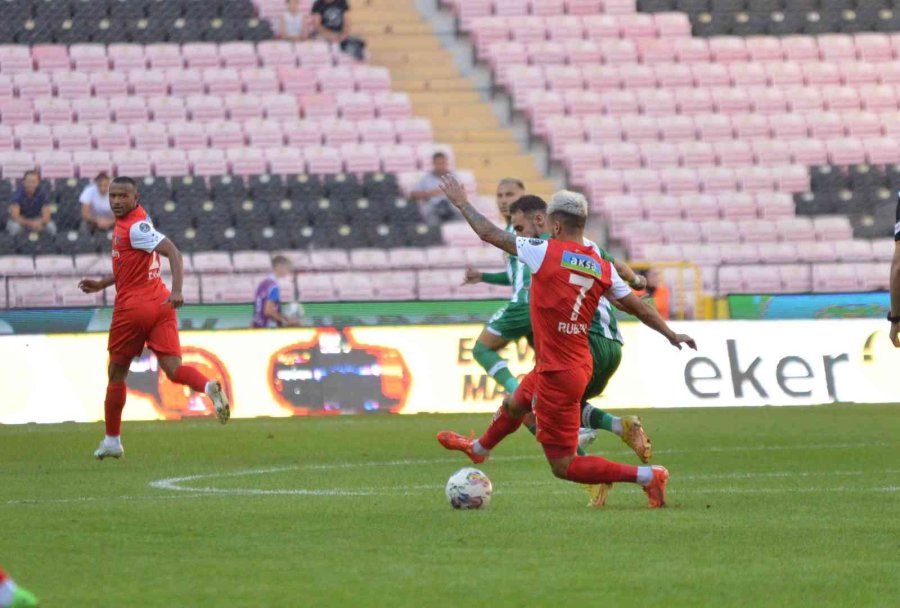 Spor Toto Süper Lig: Konyaspor: 0 - Hatayspor : 0 (ilk Yarı)