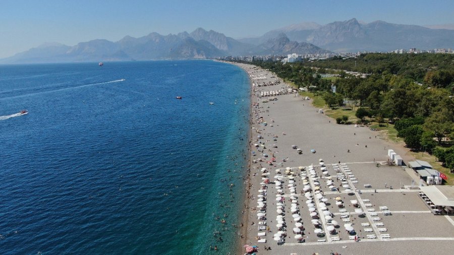 Turizm Kenti Antalya’nın Sahillerinde Okul Öncesi Yoğunluk