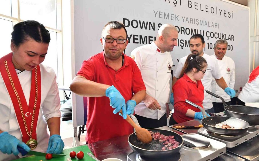 Down Sendromlu Çocukların Yemek Yarışmasında Kaybeden Olmadı