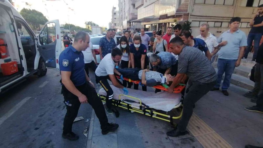 Otomobilin Çarptığı Oğlunun Başından Bir An Olsun Ayrılmadı