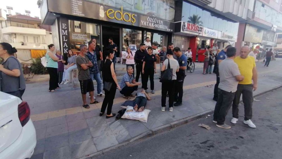 Otomobilin Çarptığı Oğlunun Başından Bir An Olsun Ayrılmadı
