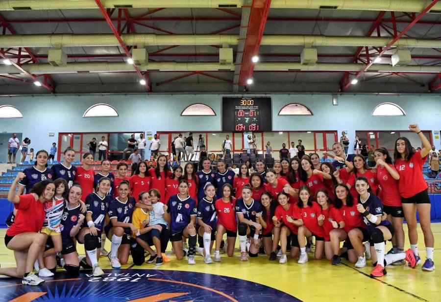 Konyaaltı Belediye Spor, Yeni Sezona Galibiyetle Başladı