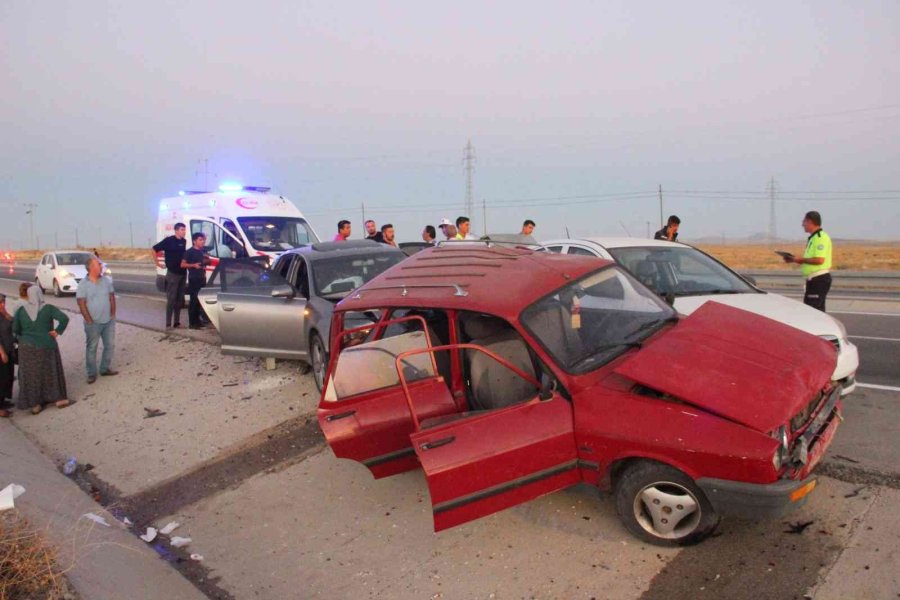 Karaman’da 4 Araçlı Zincirleme Kaza: 4 Yaralı