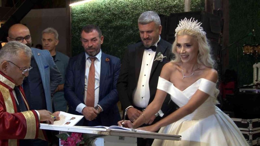 Korkmaz Ailesinin Mutlu Günü