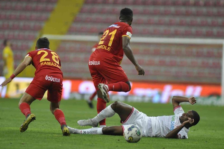 Spor Toto Süper Lig: Kayserispor: 0 - Antalyaspor: 0 (ilk Yarı)