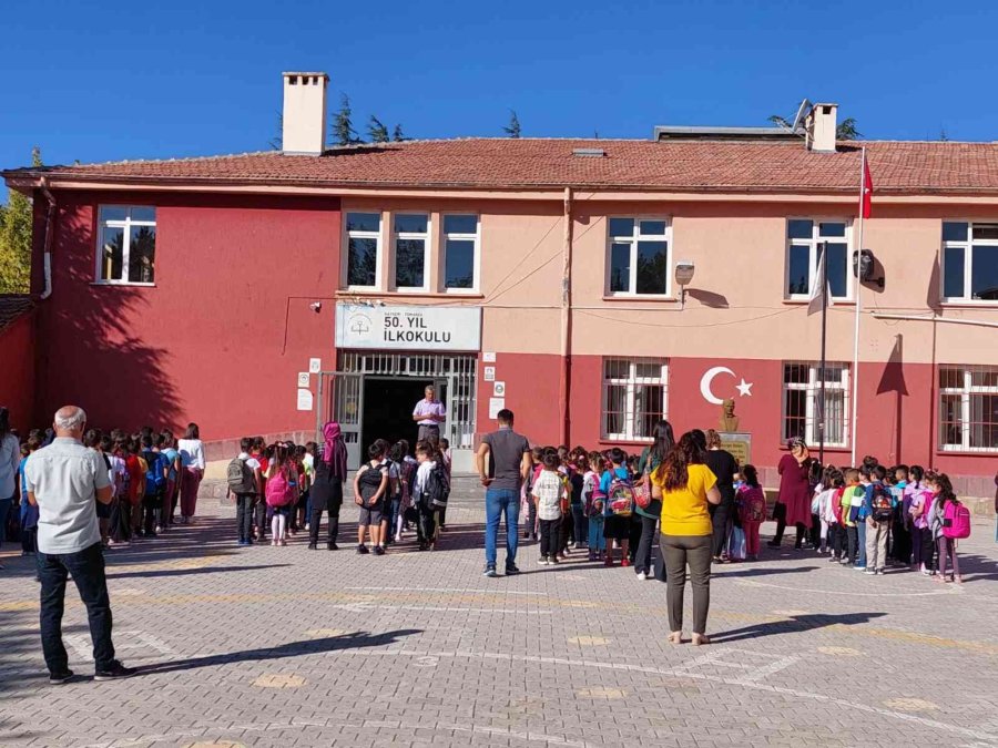 Tomarza’da 4 Bin 432 Öğrenci Ders Başı Yaptı