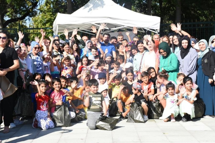 Ak Parti Tepebaşı Teşkilatı 222 Öğrenciyle Buluştu