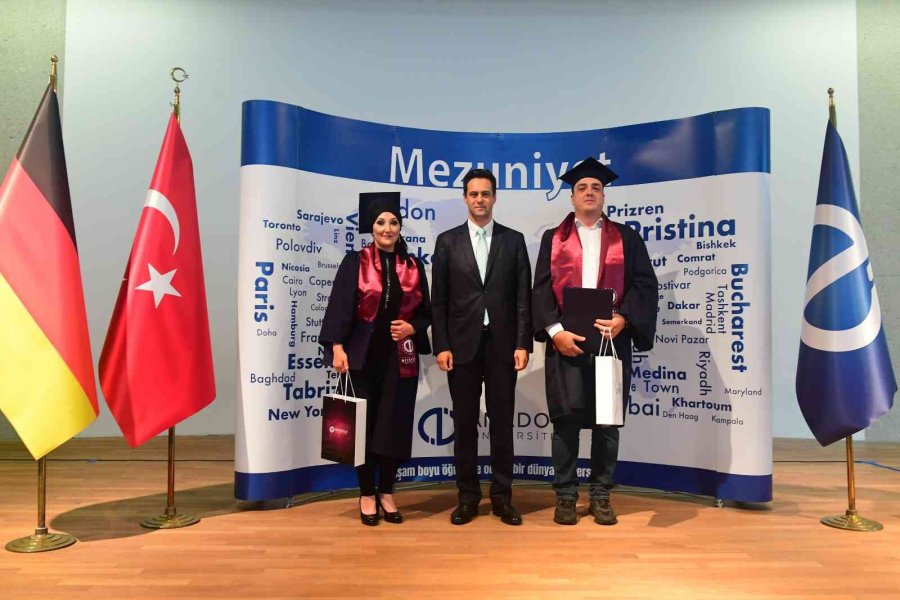 Anadolu Üniversitesi Batı Avrupa Programları Mezunları Coşkuyla Uğurlandı