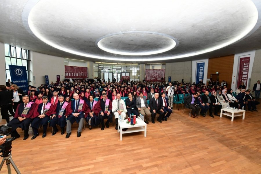 Anadolu Üniversitesi Batı Avrupa Programları Mezunları Coşkuyla Uğurlandı
