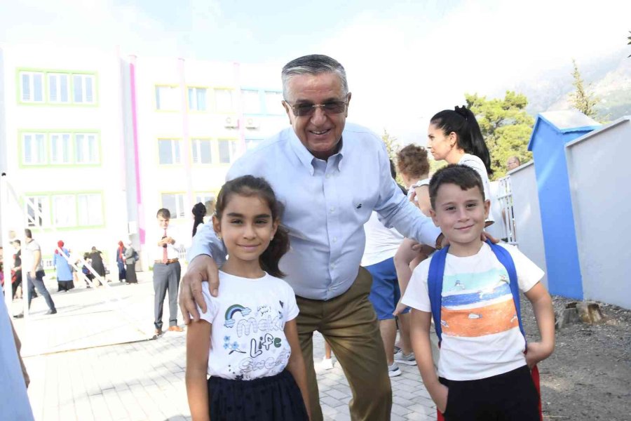 Kemer’de Yeni Eğitim Ve Öğretim Yılı Başladı