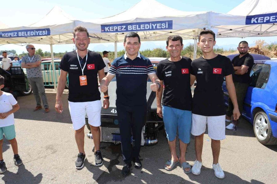 Kepez’de Otodrag Yarışı Nefesleri Kesti