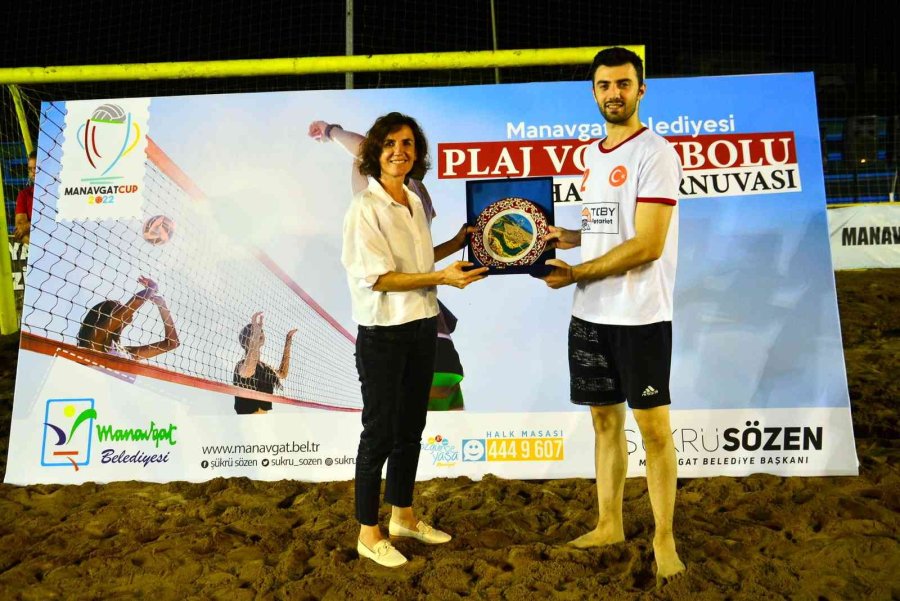 Manavgat’ta Plaj Voleybolu Şöleni Sona Erdi