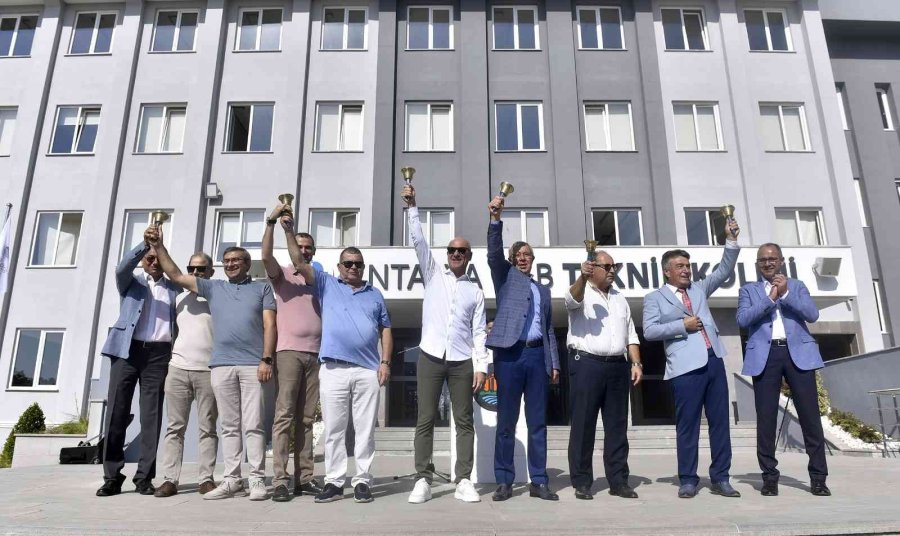 Antalya Osb Teknik Koleji’nde İlk Ders Zili Çaldı